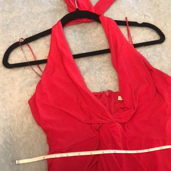 Very pretty red knit halter dress; zip back slightly shorter front, knit lining. - Picture 4 of 6